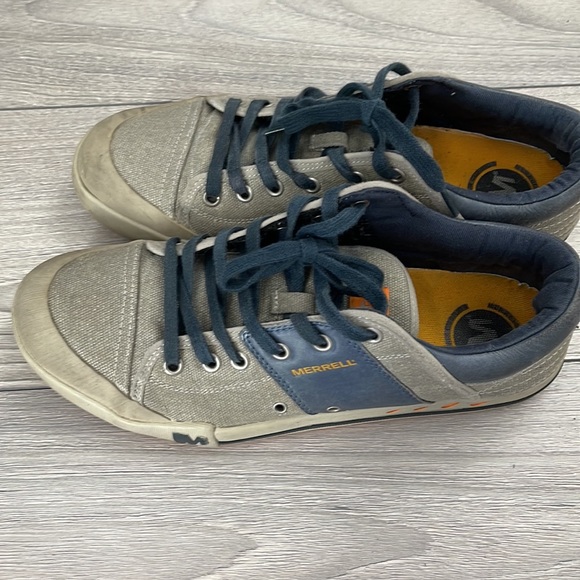 Merrelll,gently used - Picture 3 of 3